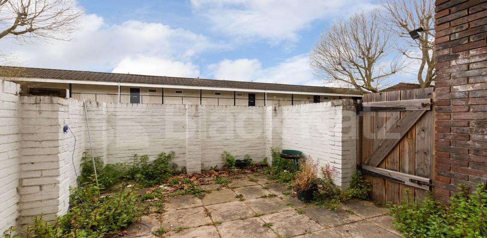 Spacious three double bedroom property  Blundell Street, Caldenonian Road